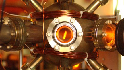 Bose-Einstein Condensate Apparatus