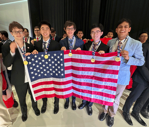 2025 IPHO Team