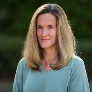 Tracy Dennison headshot 2021