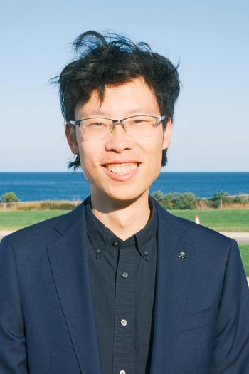 Yuxuan Wang, physics graduate student