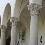 photo of arches in Blacker House